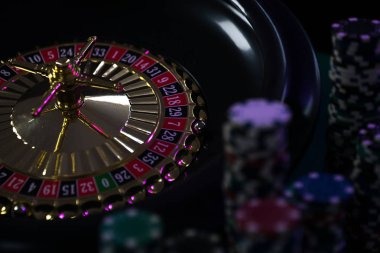 kawanjitu platform interface showing sportsbook, live casino, and slots on mobile